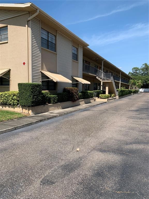 5925 TERRACE PARK DRIVE N UNIT 109 ST PETERSBURG, FL 33709