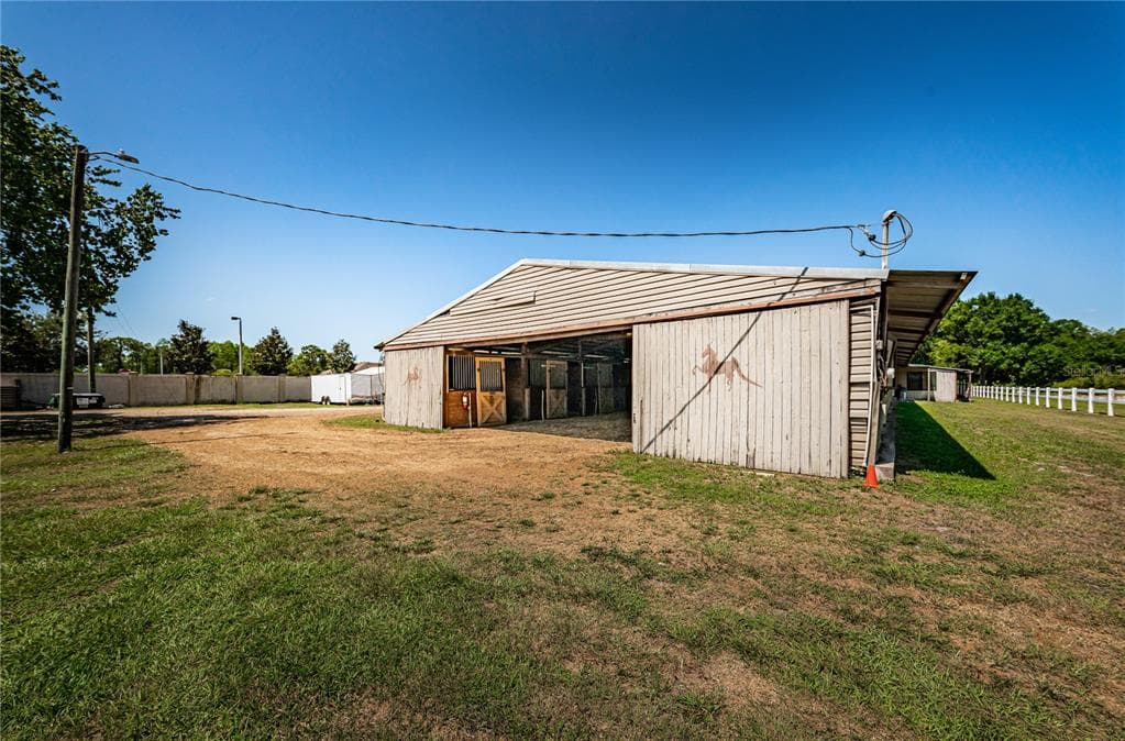 10502 HENDERSON ROAD TAMPA, FL 33625