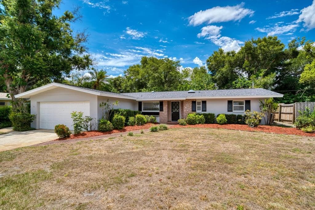 1631 JEFFORDS STREET CLEARWATER, FL 33756