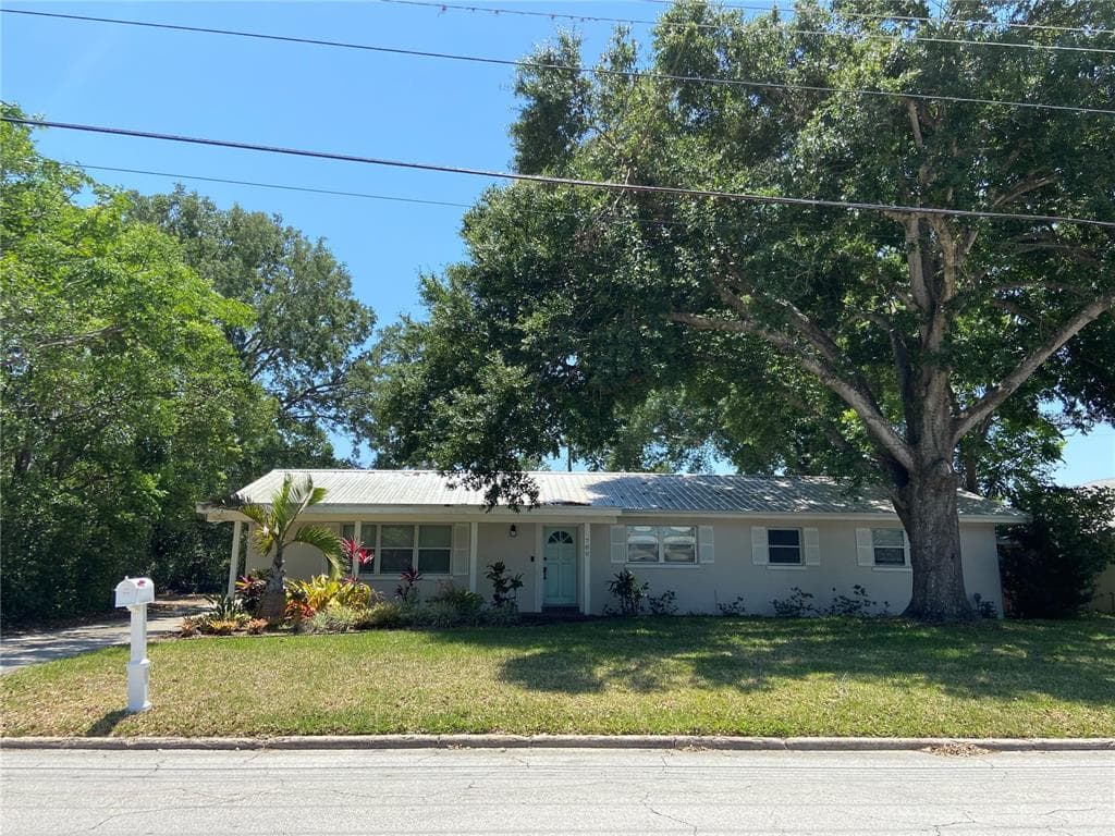 700 AVENUE C SE WINTER HAVEN, FL 33880