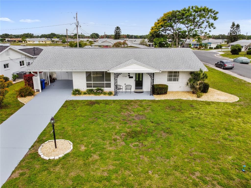 1718 COUNCIL DRIVE SUN CITY CENTER, FL 33573