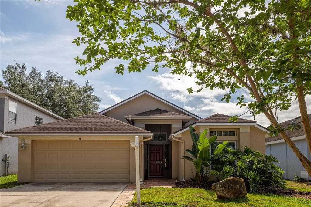 5708 HAWKGROVE PLACE LITHIA, FL 33547