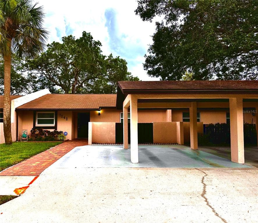 7242 55TH AVENUE N ST PETERSBURG, FL 33709