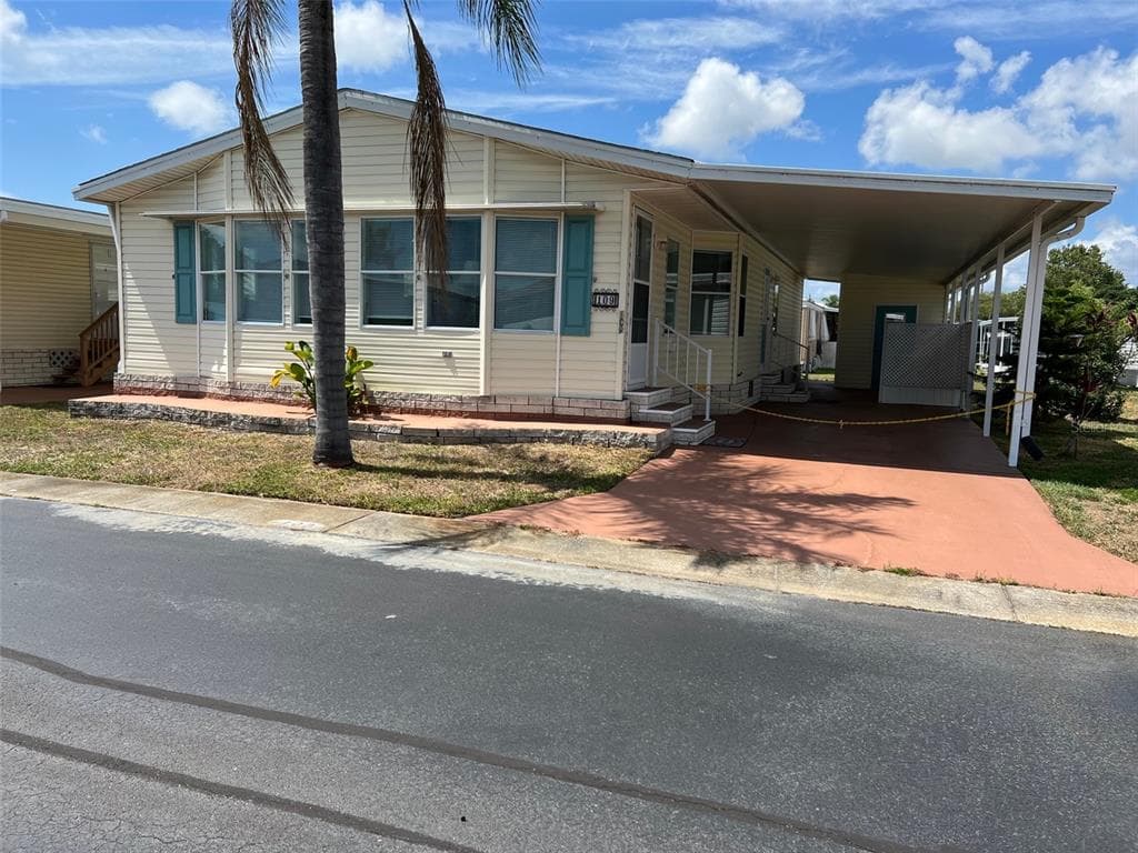 11300 124TH AVENUE UNIT 109 LARGO, FL 33778