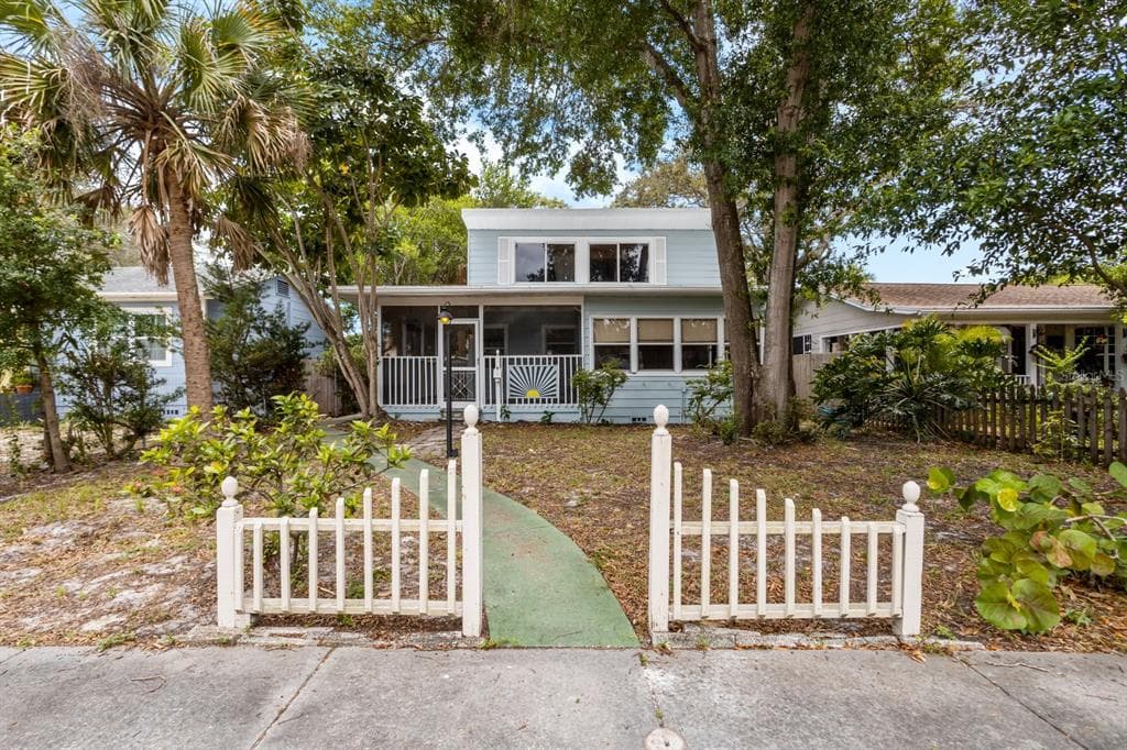 4844 BURLINGTON AVENUE N ST PETERSBURG, FL 33713