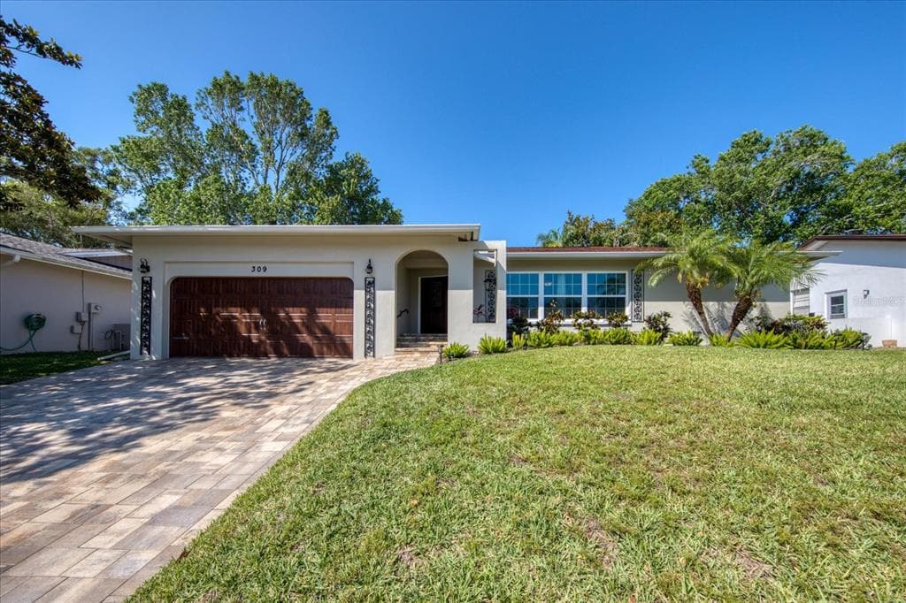 309 N BAY HILLS BOULEVARD SAFETY HARBOR, FL 34695