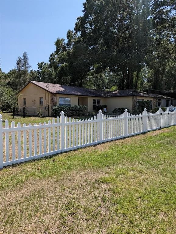 411 TIGHE AVENUE SEFFNER, FL 33584
