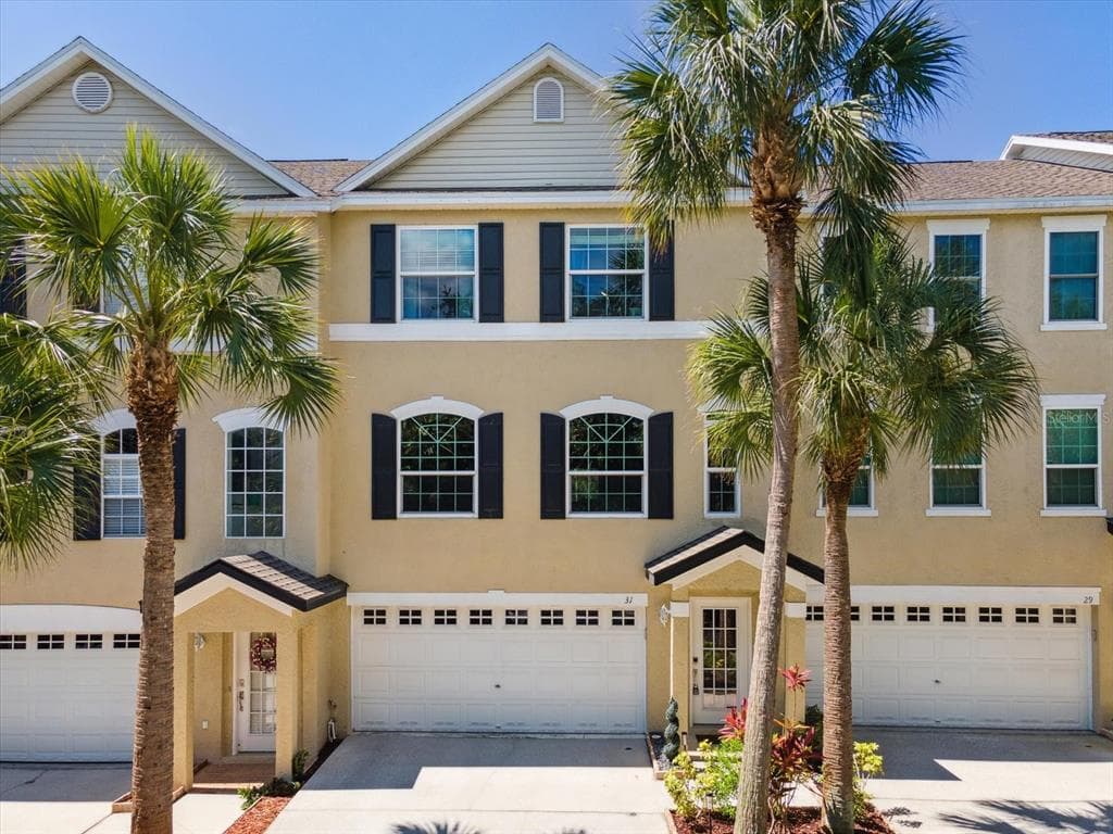 31 SEAGRAPE CIRCLE CLEARWATER, FL 33759