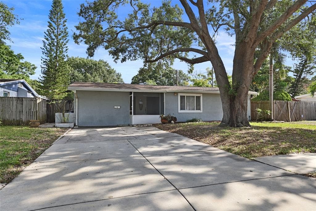 4611 86TH AVENUE N PINELLAS PARK, FL 33782
