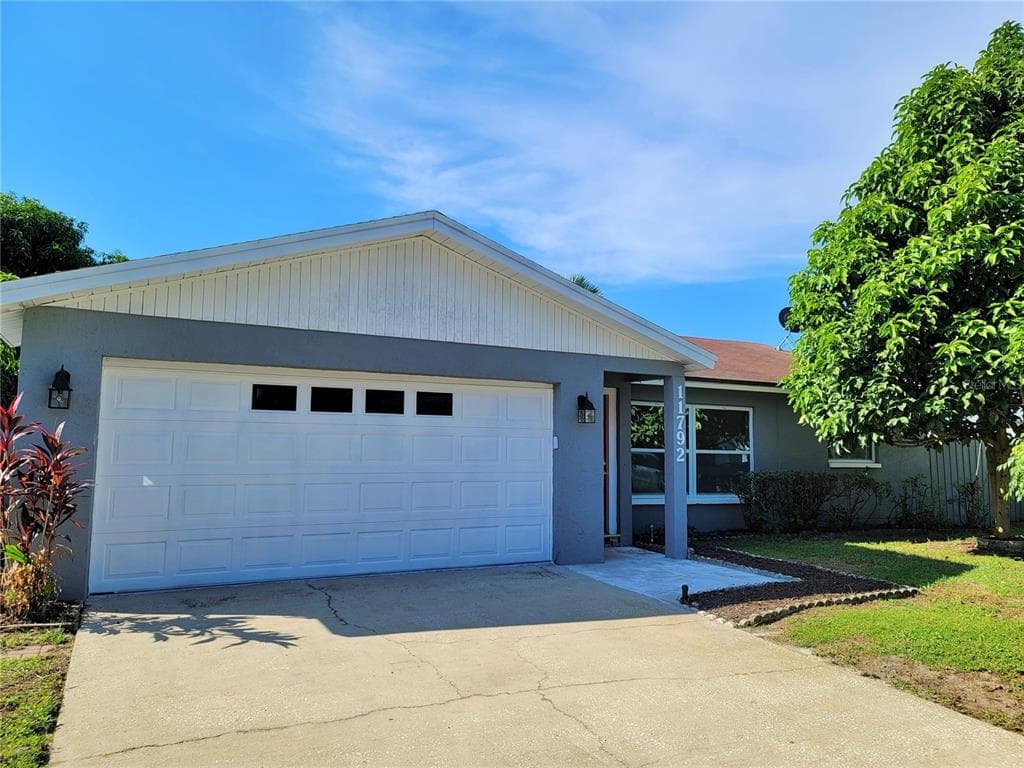 11792 109TH COURT SEMINOLE, FL 33778
