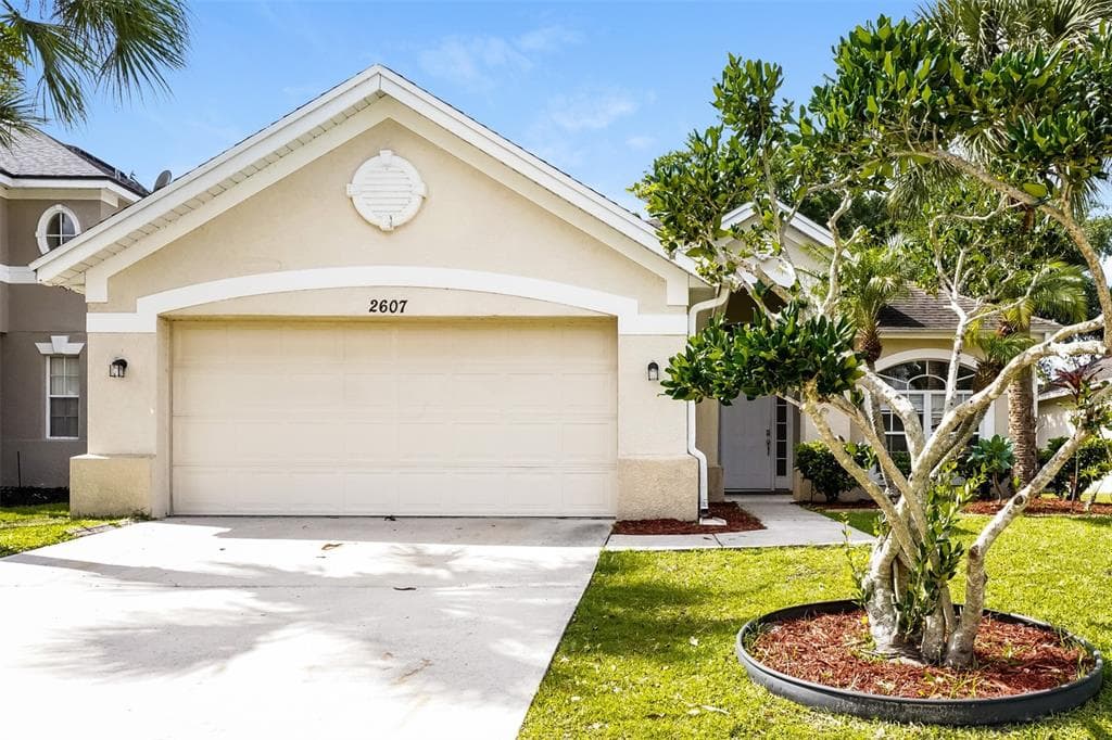 2607 TEESIDE COURT KISSIMMEE, FL 34746