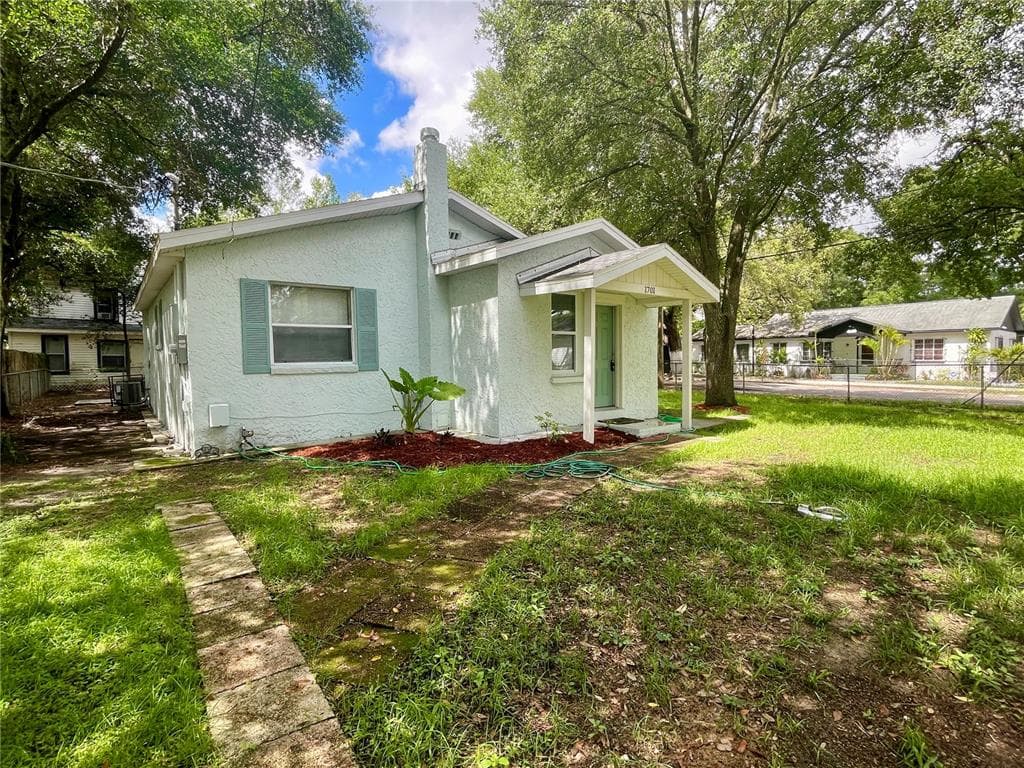 1701 E LOUISIANA AVENUE TAMPA, FL 33610