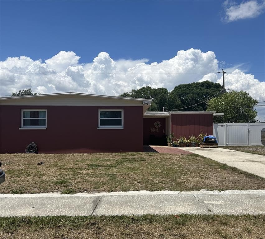 7704 PATRICIAN PLACE TAMPA, FL 33619