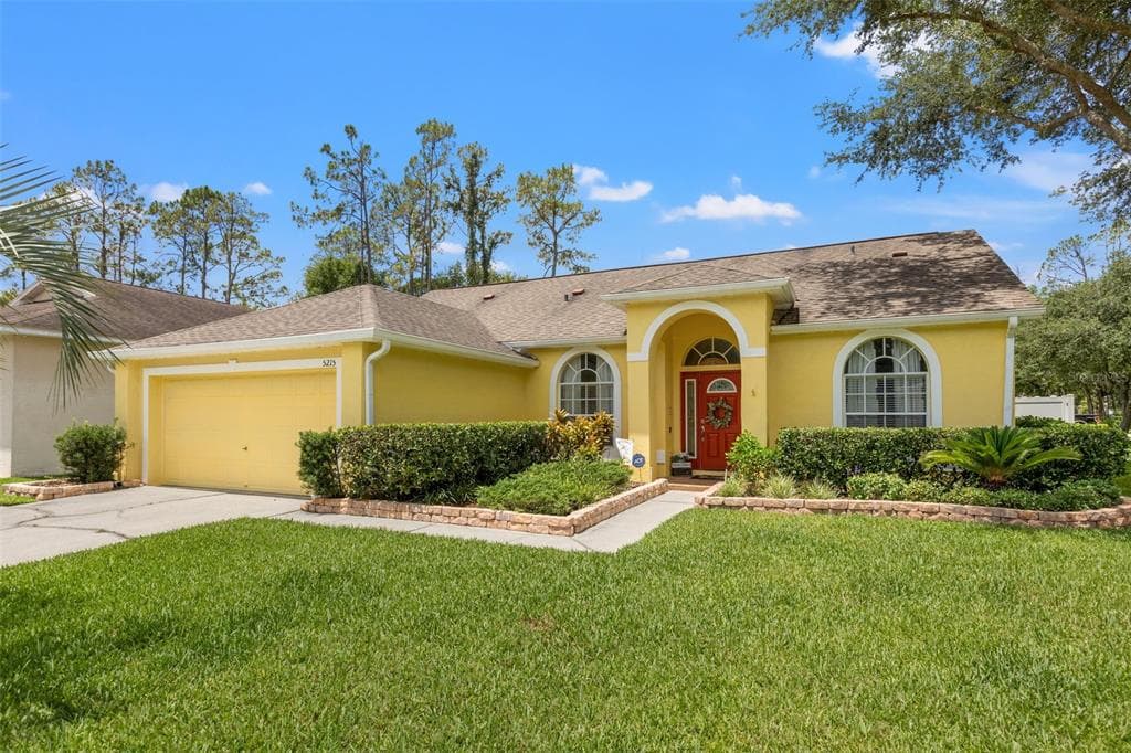 5215 NEW BRITTANY LANE ZEPHYRHILLS, FL 33541