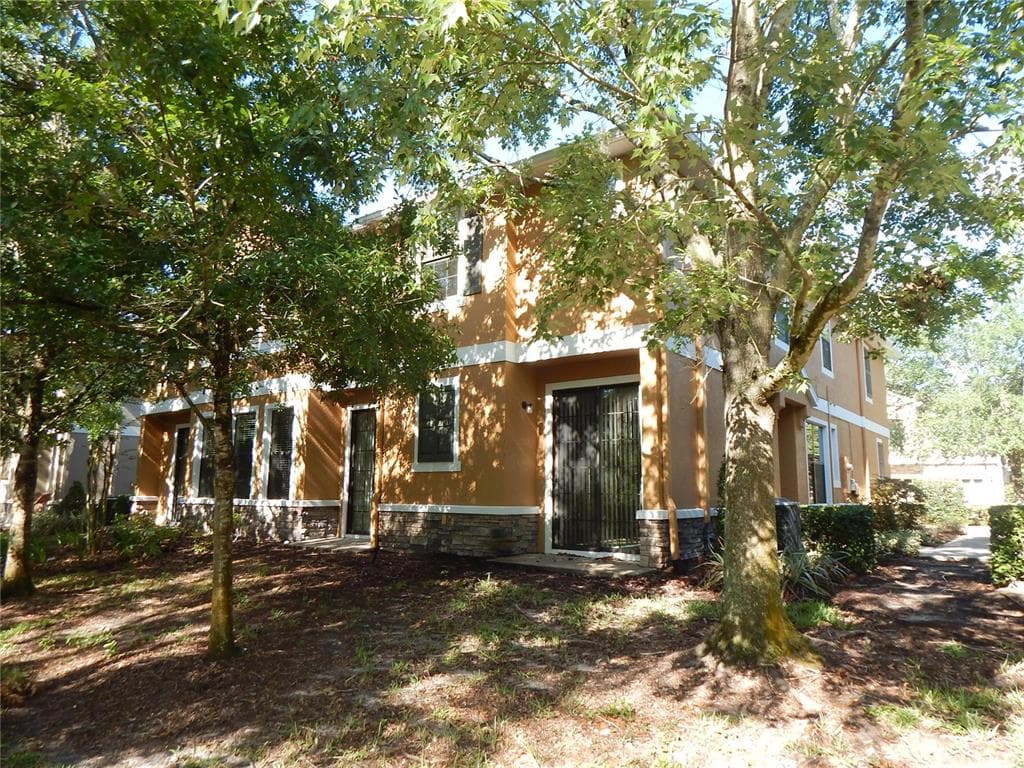 5716 KINGLETSOUND PLACE LITHIA, FL 33547