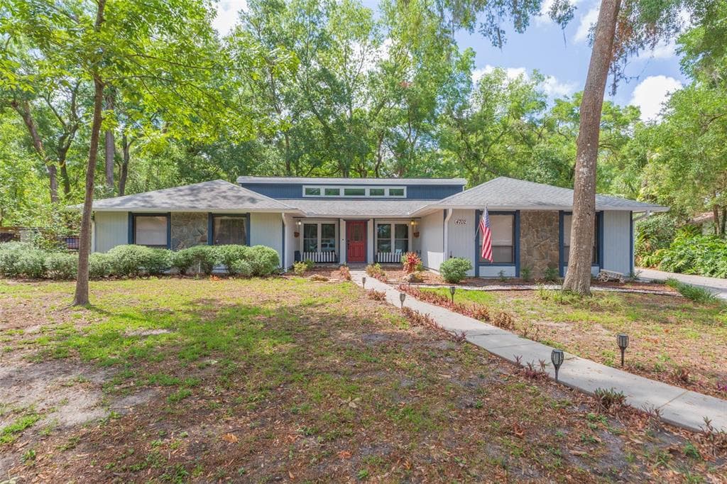 4702 FERNSTONE COURT BRANDON, FL 33511