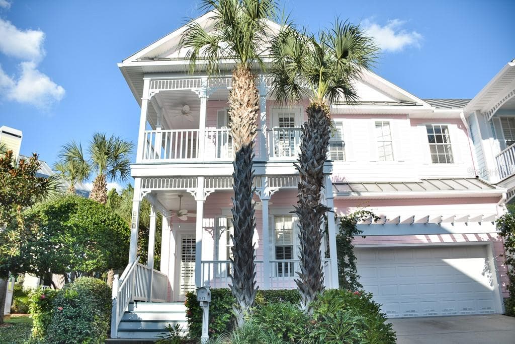 947 HEMINGWAY CIRCLE TAMPA, FL 33602