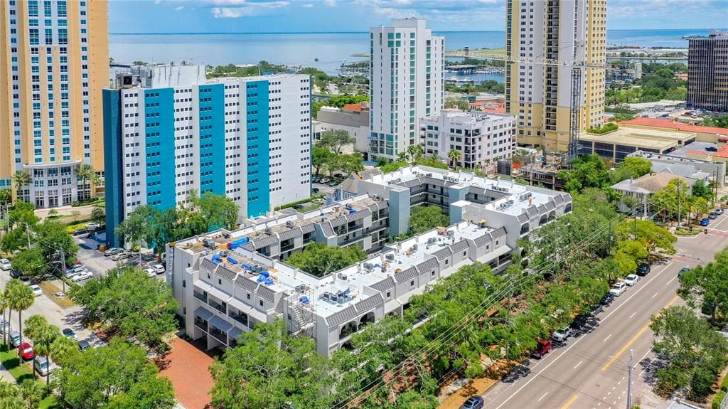 105 4TH AVENUE NE UNIT 424