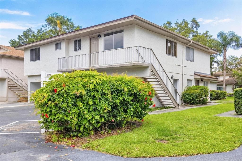 1831 BOUGH AVENUE UNIT 4 CLEARWATER, FL 33760