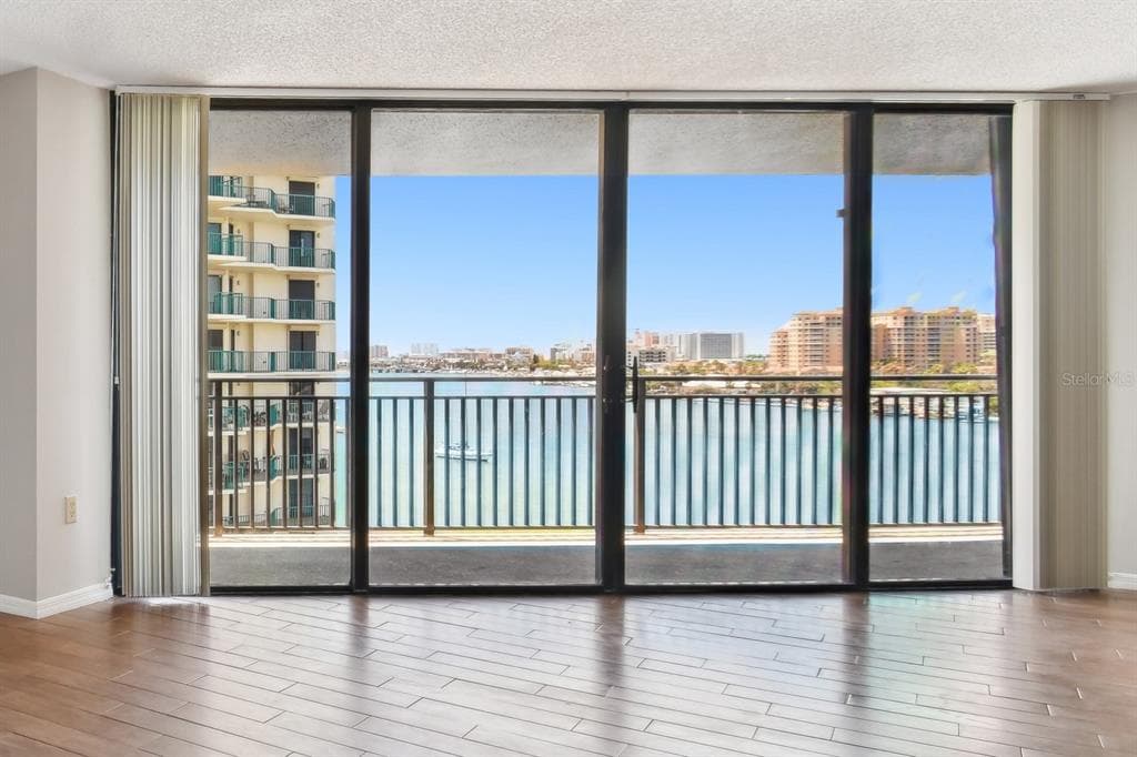 690 ISLAND WAY UNIT 702 CLEARWATER, FL 33767