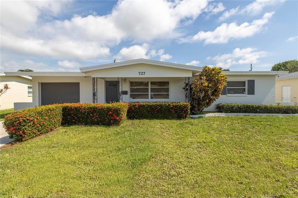 727 43RD AVENUE NE ST PETERSBURG, FL 33703