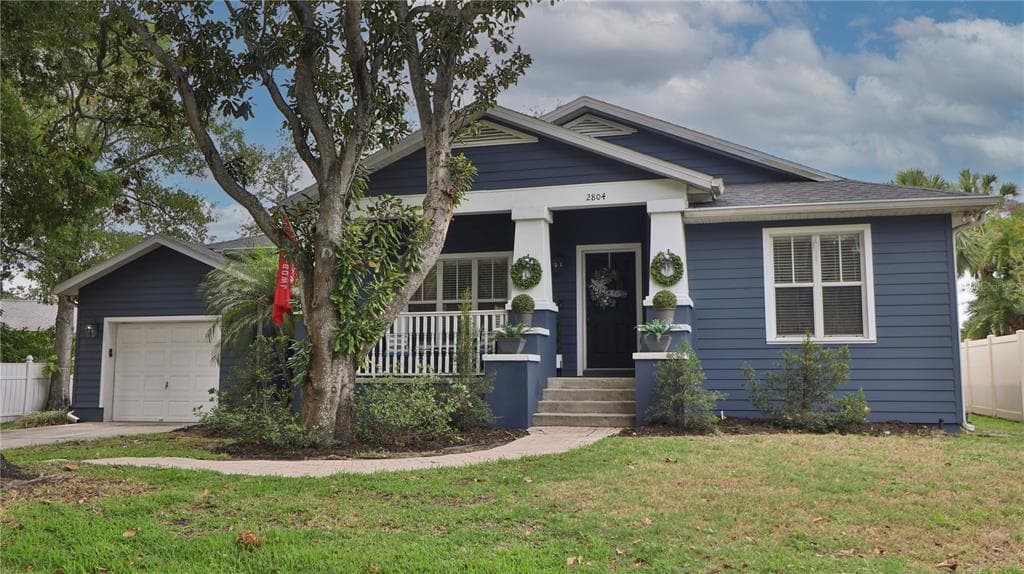 2804 SANDERS DRIVE TAMPA, FL 33611
