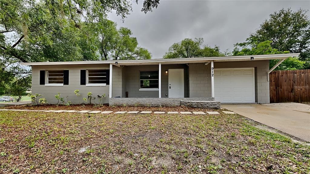 912 LONGVIEW AVENUE DELAND, FL 32720