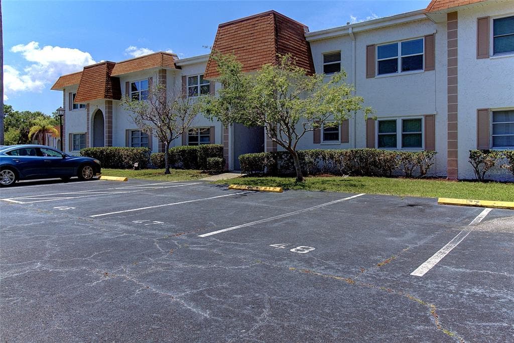 235 S MCMULLEN BOOTH ROAD UNIT 48 CLEARWATER, FL 33759