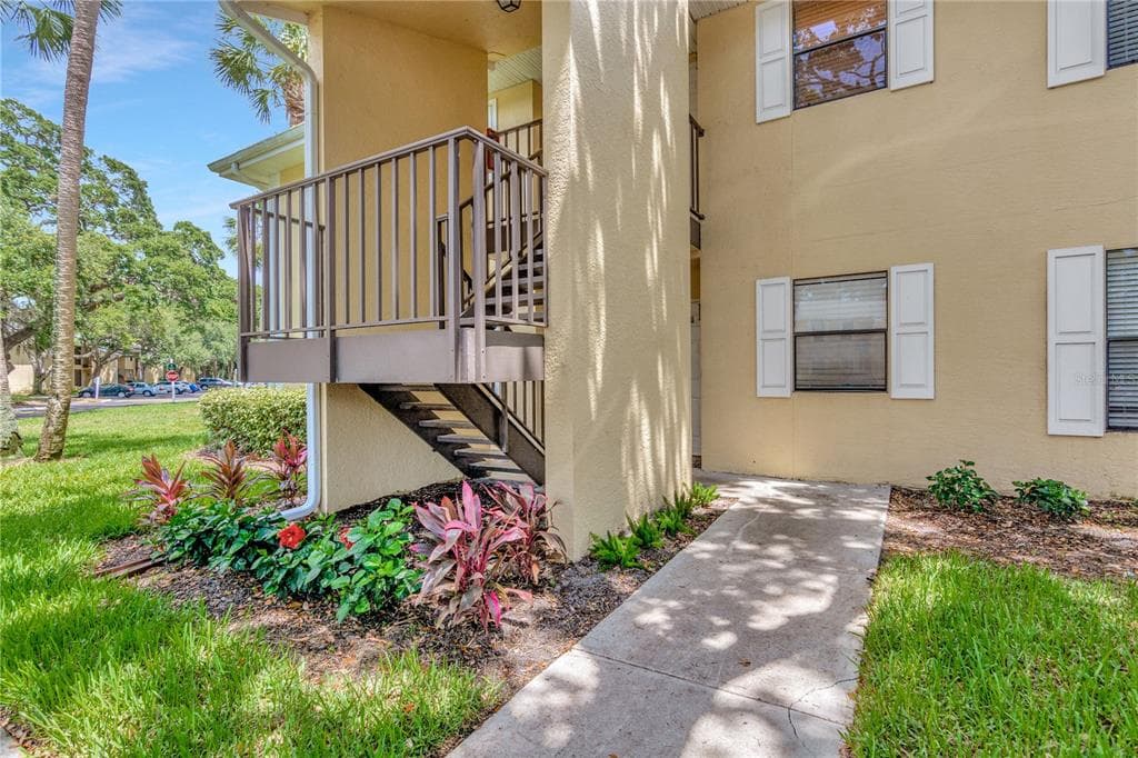 3001 58TH AVENUE S UNIT 104 ST PETERSBURG, FL 33712