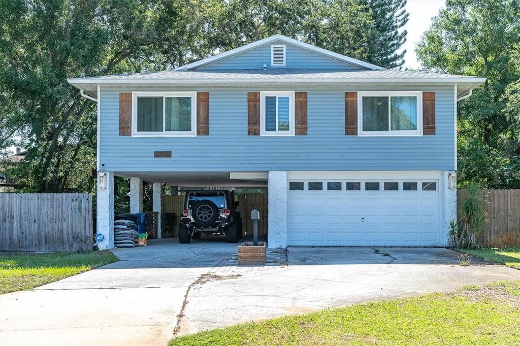 5711 PIERCE DRIVE NE ST PETERSBURG, FL 33703