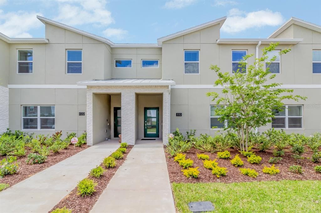 810 PEBBLE BEACH DRIVE CHAMPIONS GATE, FL 33896