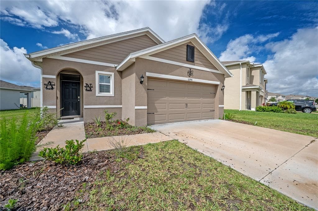 32740 BROOKS HAWK LANE WESLEY CHAPEL, FL 33543