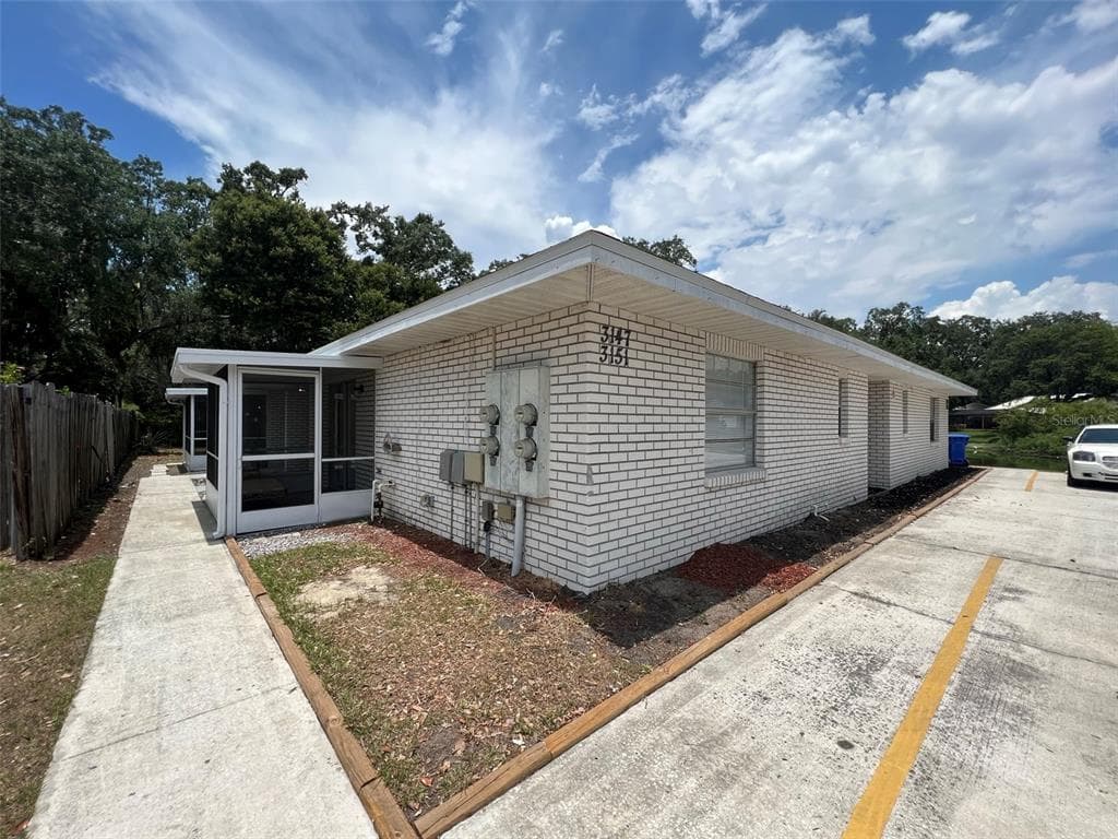 3151 BLOOMINGDALE VILLAS COURT BRANDON, FL 33511
