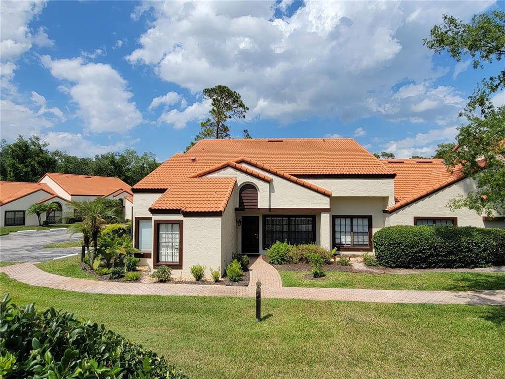 5429 VILLA DESTE COURT WESLEY CHAPEL, FL 33543