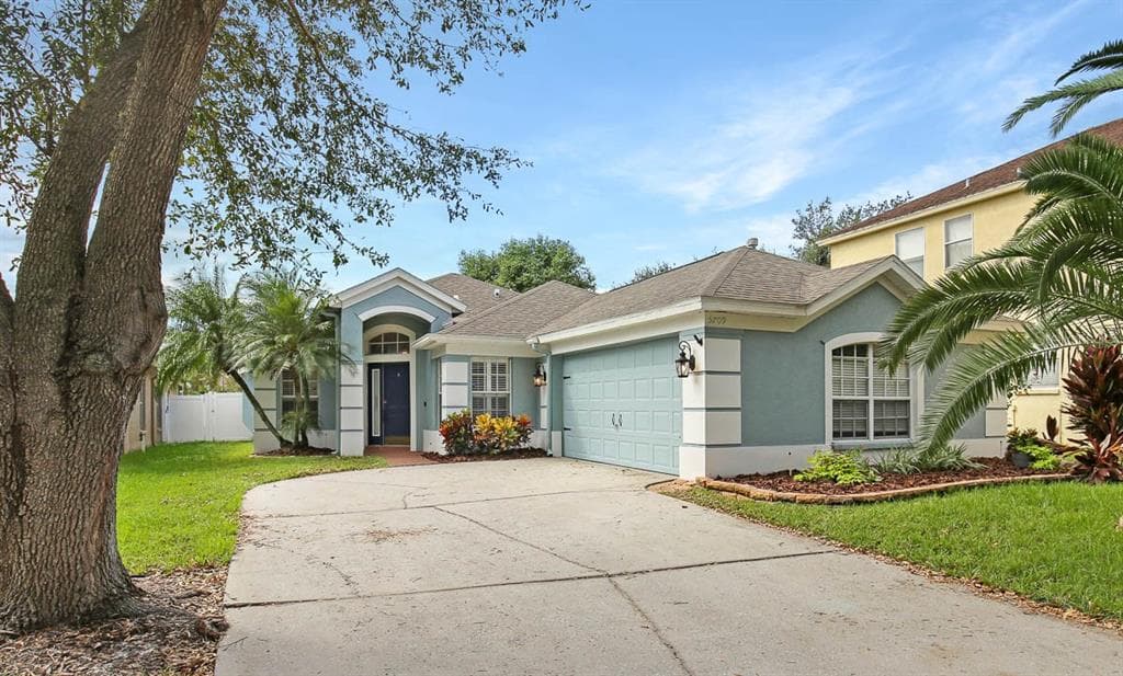 5709 HAWKGROVE PLACE LITHIA, FL 33547