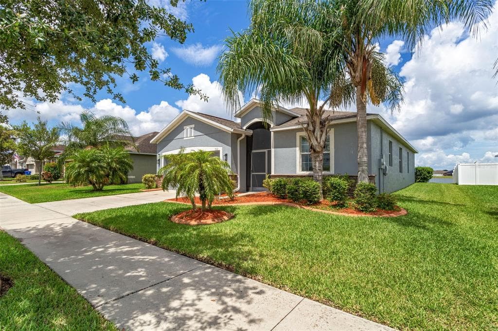 722 TANANA FALL DRIVE RUSKIN, FL 33570