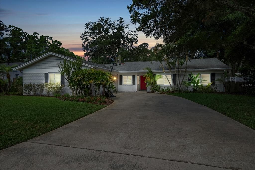 10508 HOMESTEAD DRIVE TAMPA, FL 33618