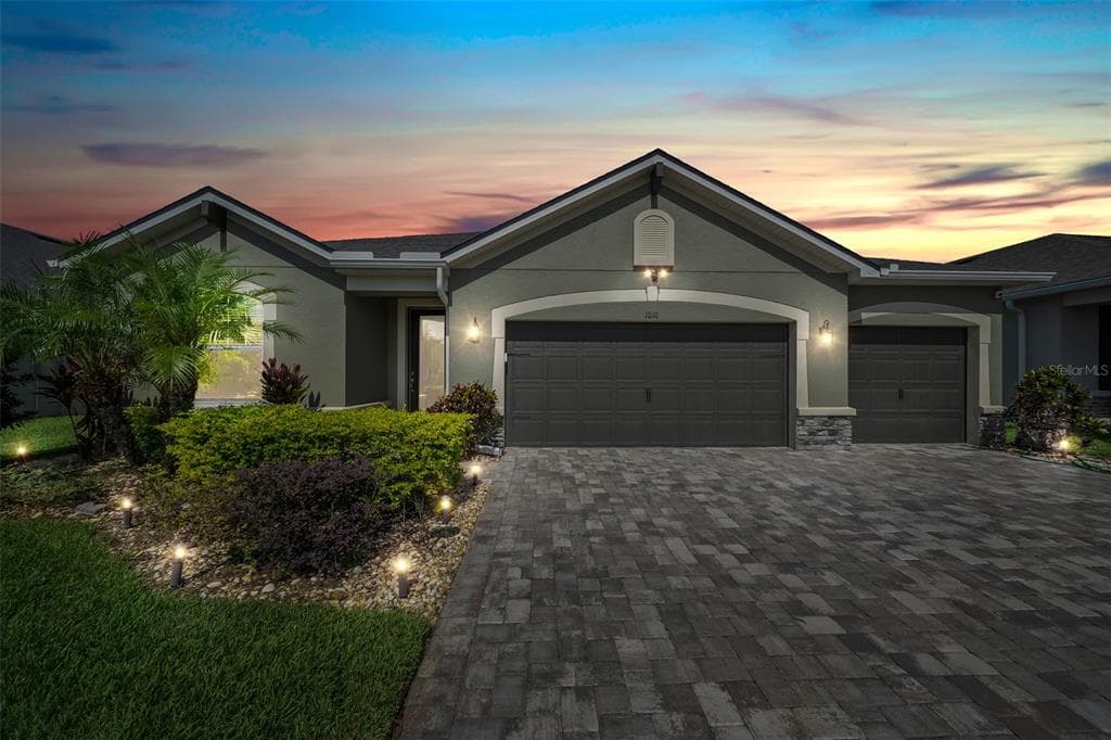 1010 LEE SHORE STREET VALRICO, FL 33594