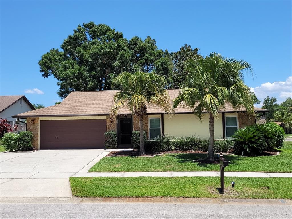 13601 COZY PLACE TAMPA, FL 33625