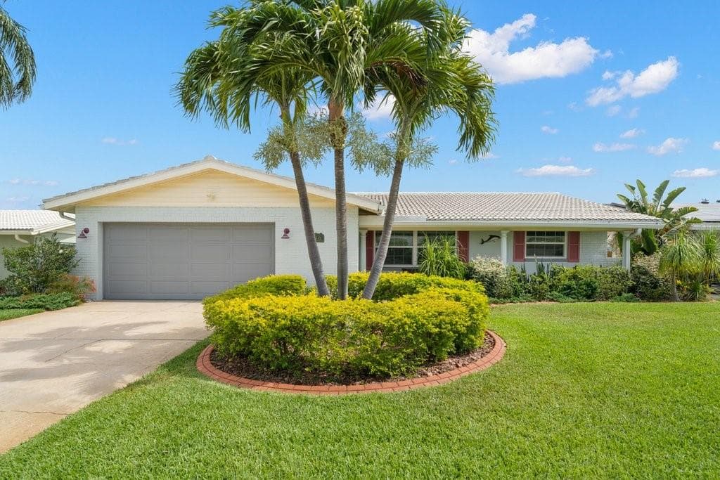 13643 87TH AVENUE SEMINOLE, FL 33776