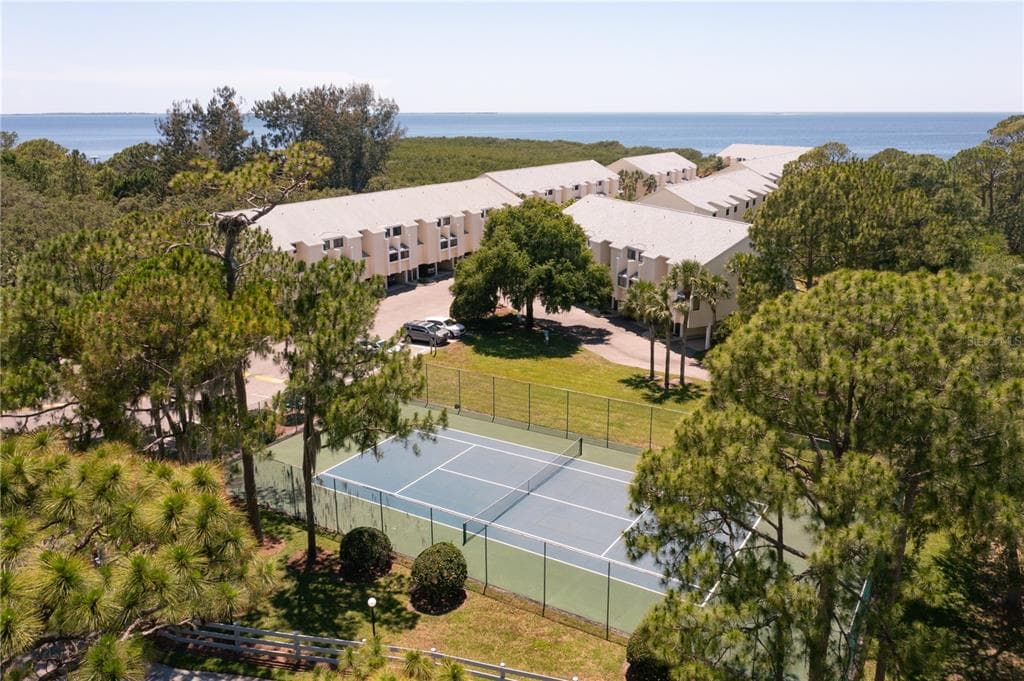 1500 SUNSET ROAD UNIT B1 TARPON SPRINGS, FL 34689
