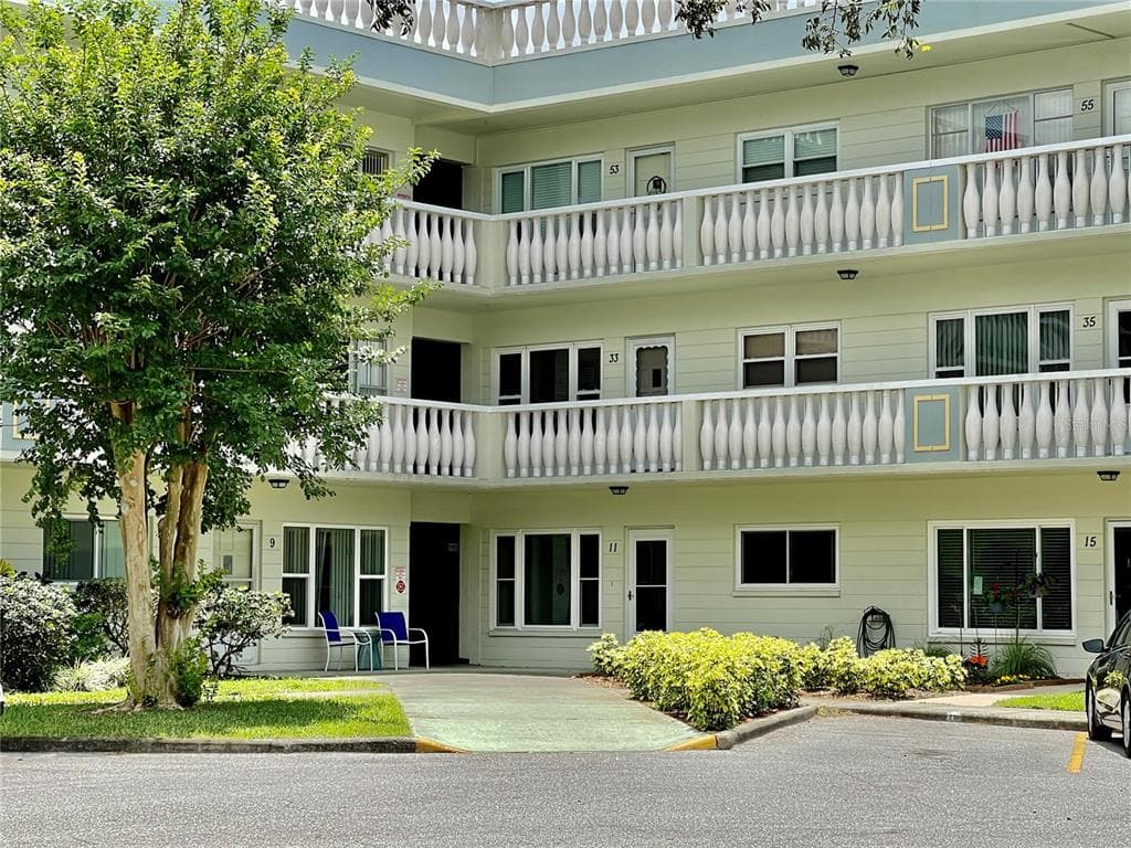 2293 SWEDISH DRIVE UNIT 11 CLEARWATER, FL 33763