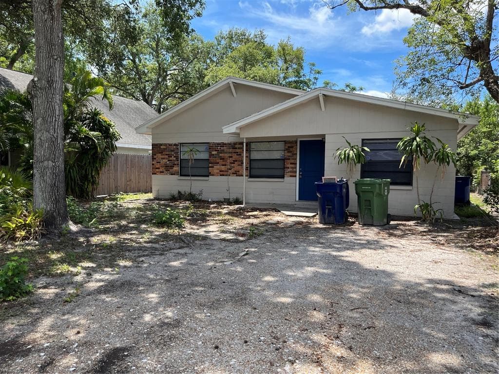 3414 W OAKELLAR AVENUE TAMPA, FL 33611
