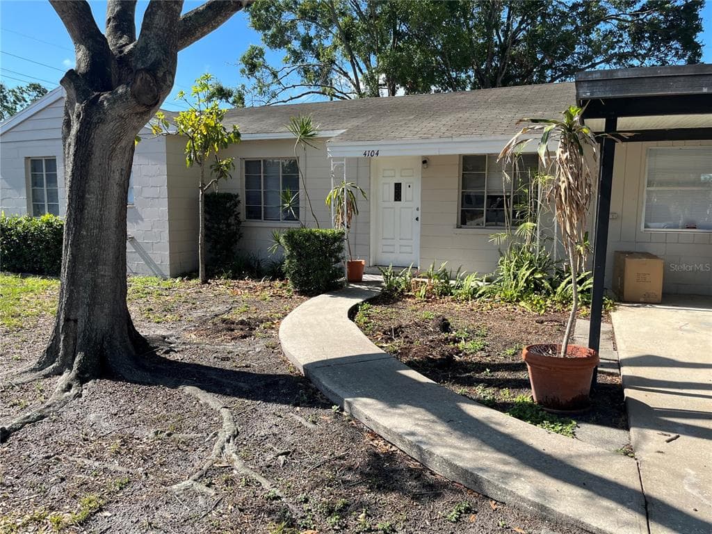 4104 W BAY VIEW AVENUE TAMPA, FL 33611