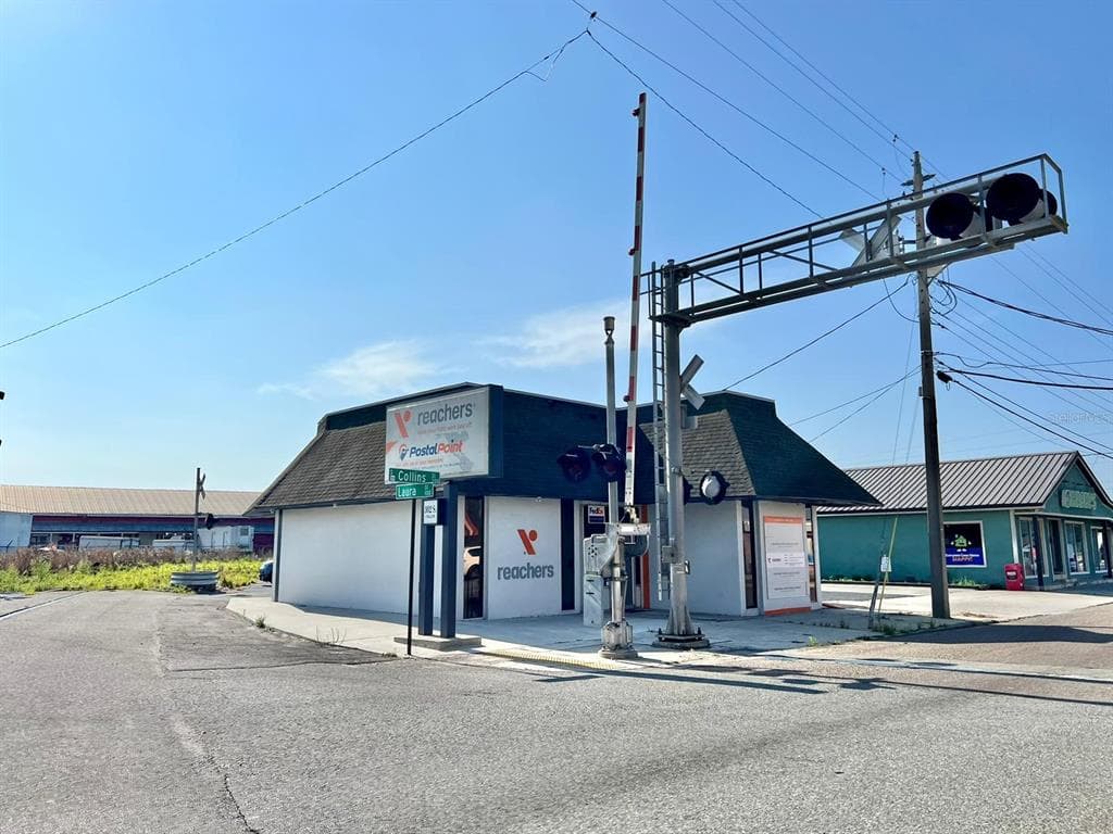 302 S COLLINS STREET PLANT CITY, FL 33563