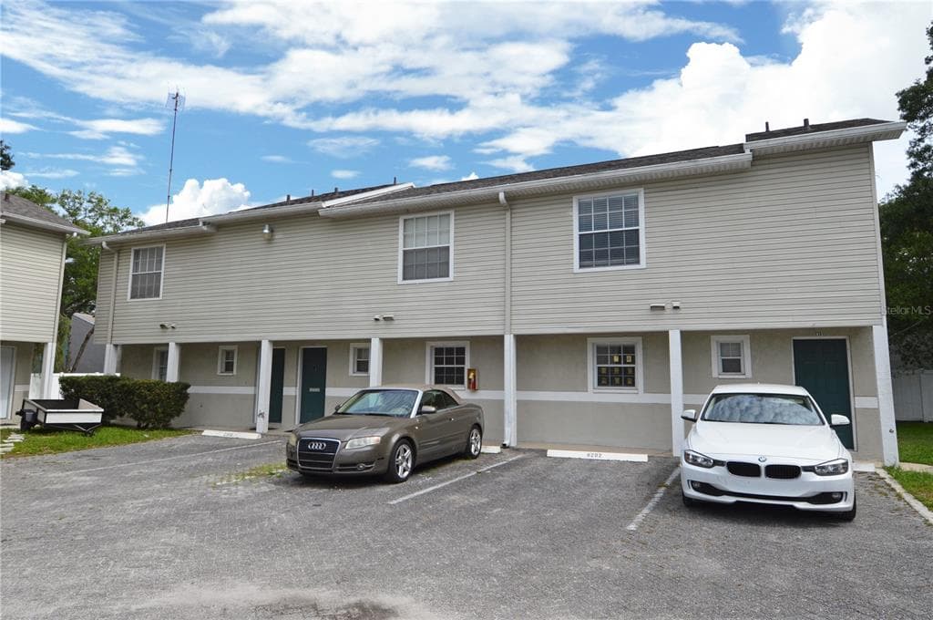 3607 W IDLEWILD AVENUE UNIT 303 TAMPA, FL 33614