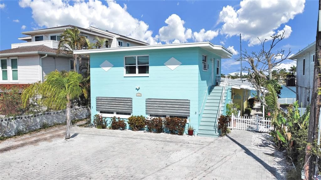 11215 3RD STREET E TREASURE ISLAND, FL 33706