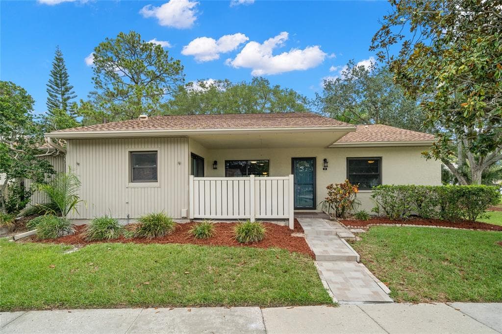 10 TADS TRAIL OLDSMAR, FL 34677