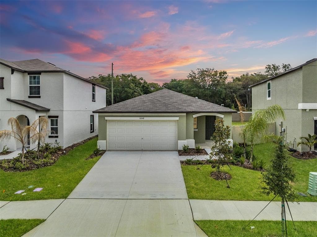 10048 BRANCHING SHIP TRACE WESLEY CHAPEL, FL 33545