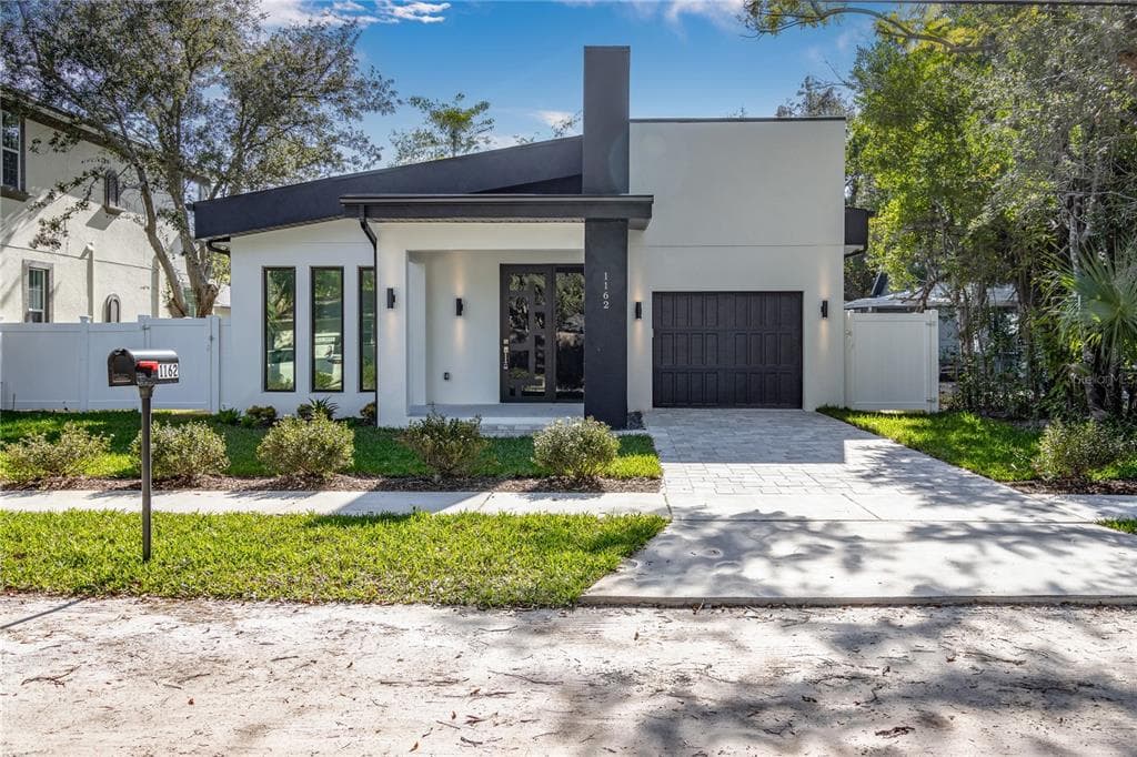 1162 37TH AVENUE N ST PETERSBURG, FL 33704